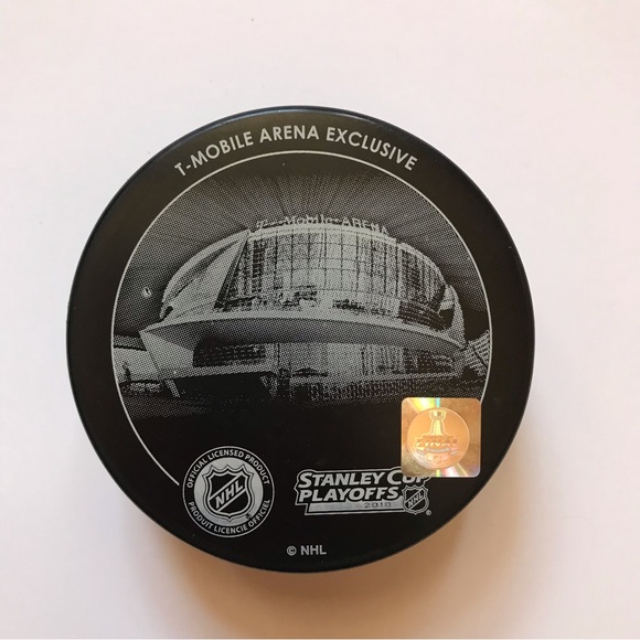 Western Conference Final Official Hockey Puck 2018 Game 3 Vegas Golden Knights - Picture 3 of 4